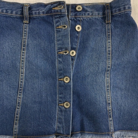 Forever 21 Denim Mini Skirt Womens 28 Button Front Raw Hem Cotton Jean Skirt - Picture 3 of 6
